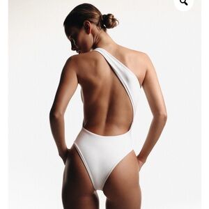 $150 Swim By Di Asymmetric One-Shoulder 90’s White Women's Swimsuit Sz Sm NWT